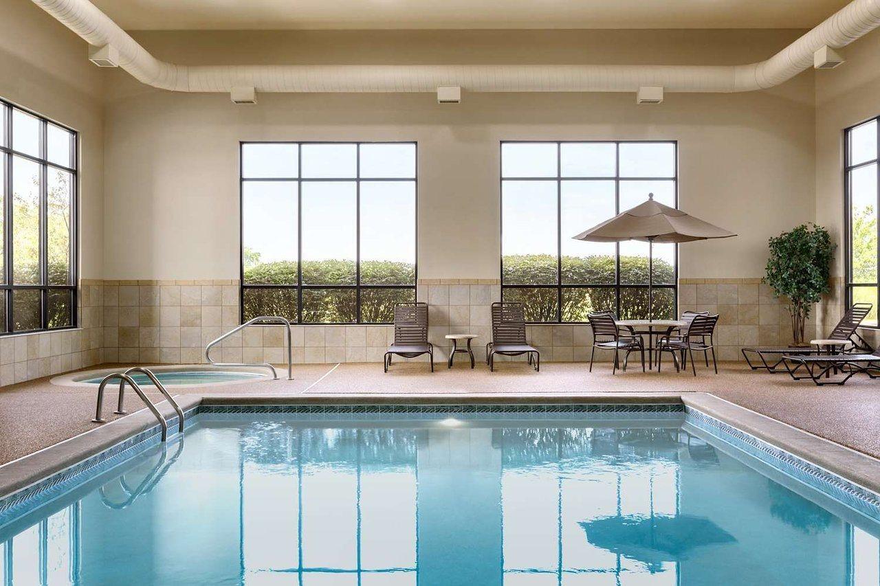 Hampton Inn Stow Экстерьер фото