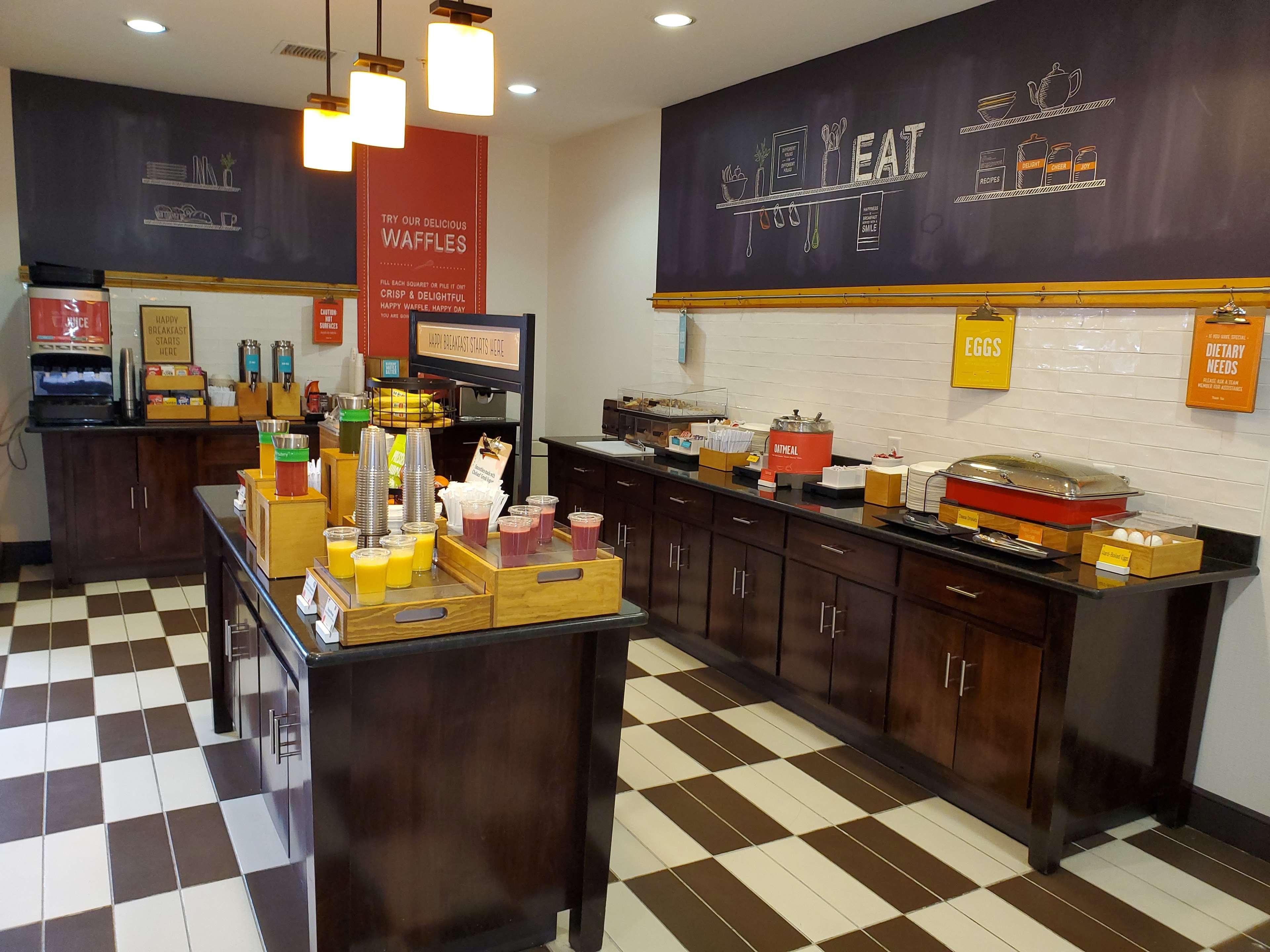 Hampton Inn Stow Экстерьер фото