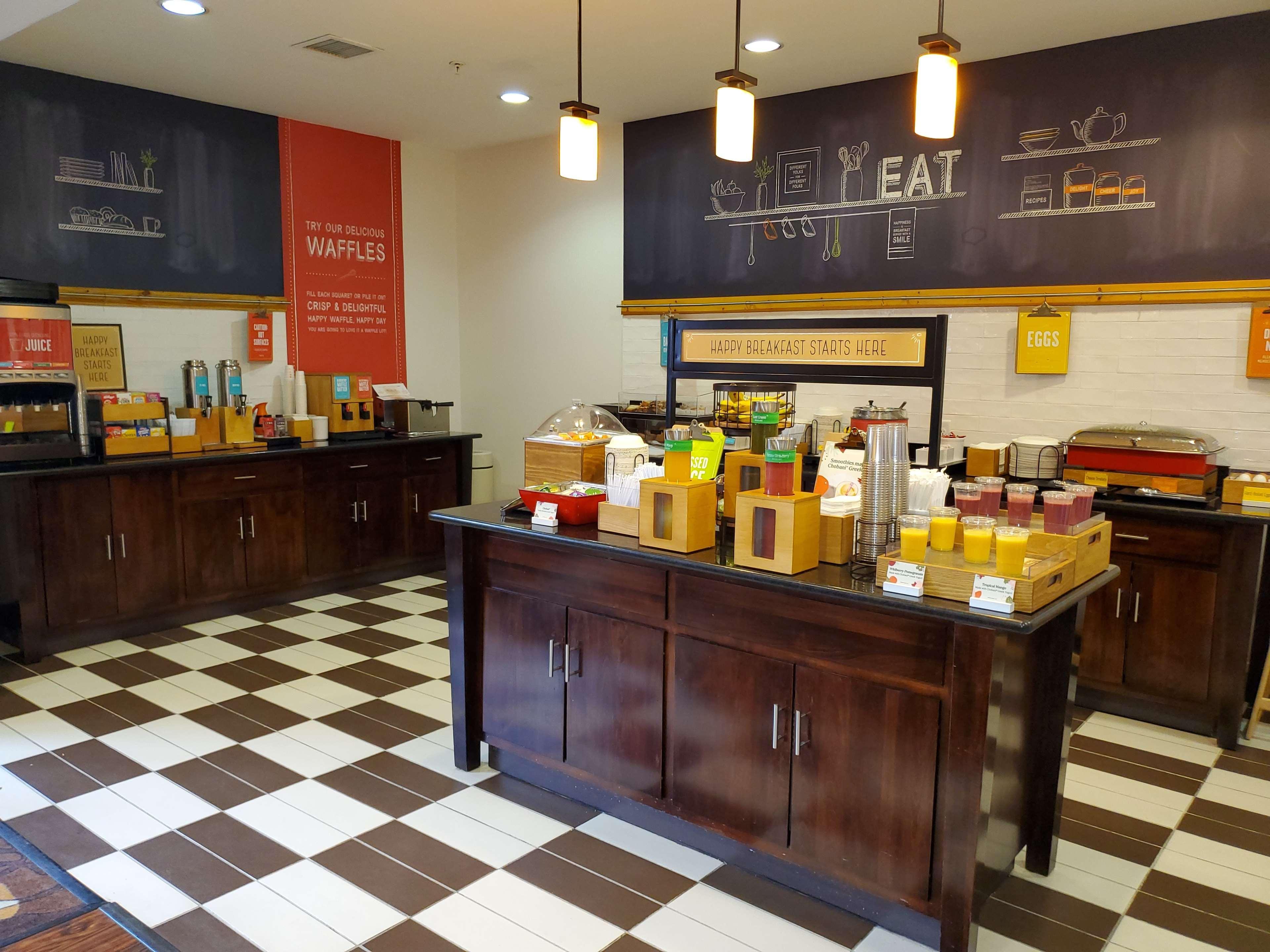 Hampton Inn Stow Экстерьер фото