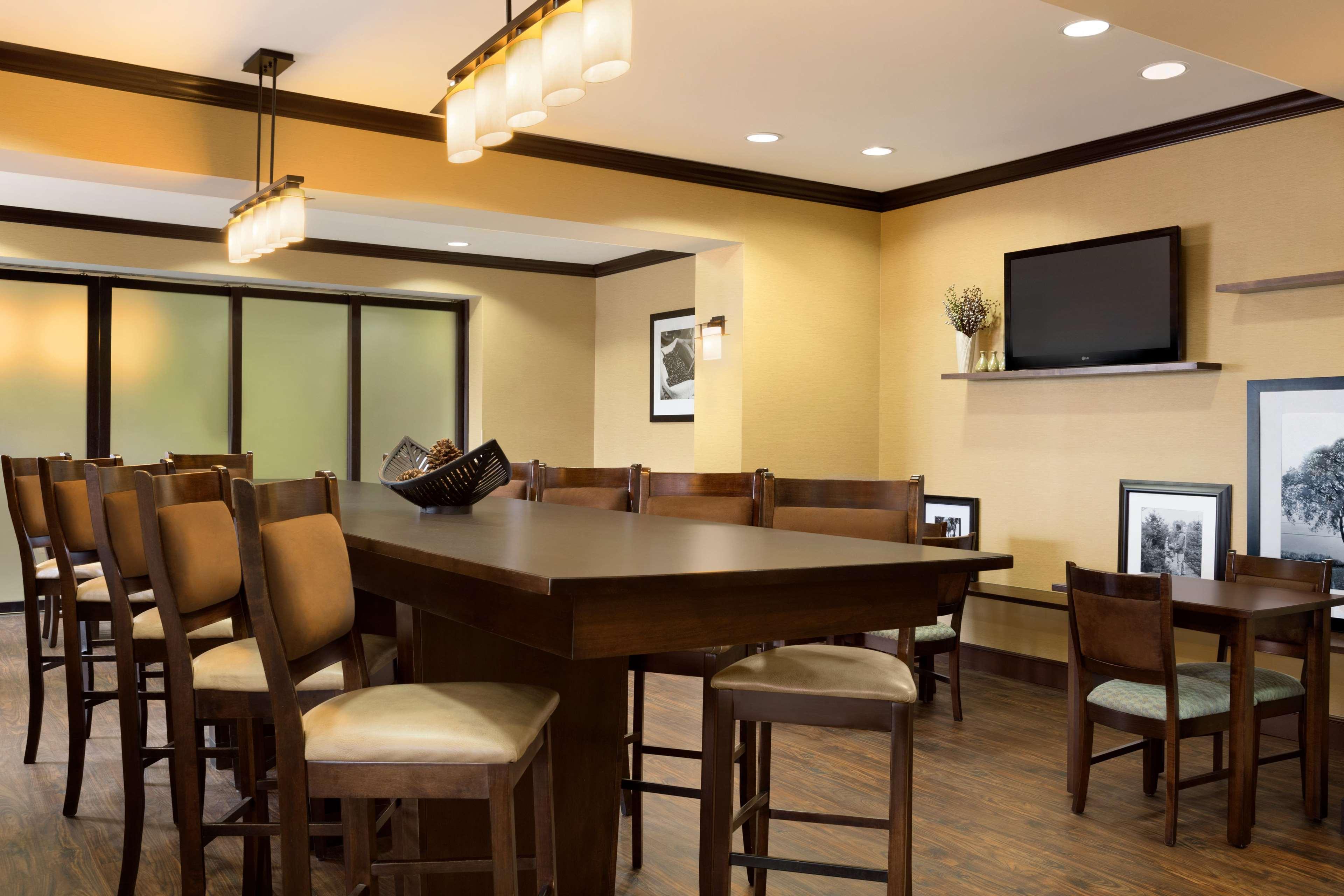Hampton Inn Stow Экстерьер фото