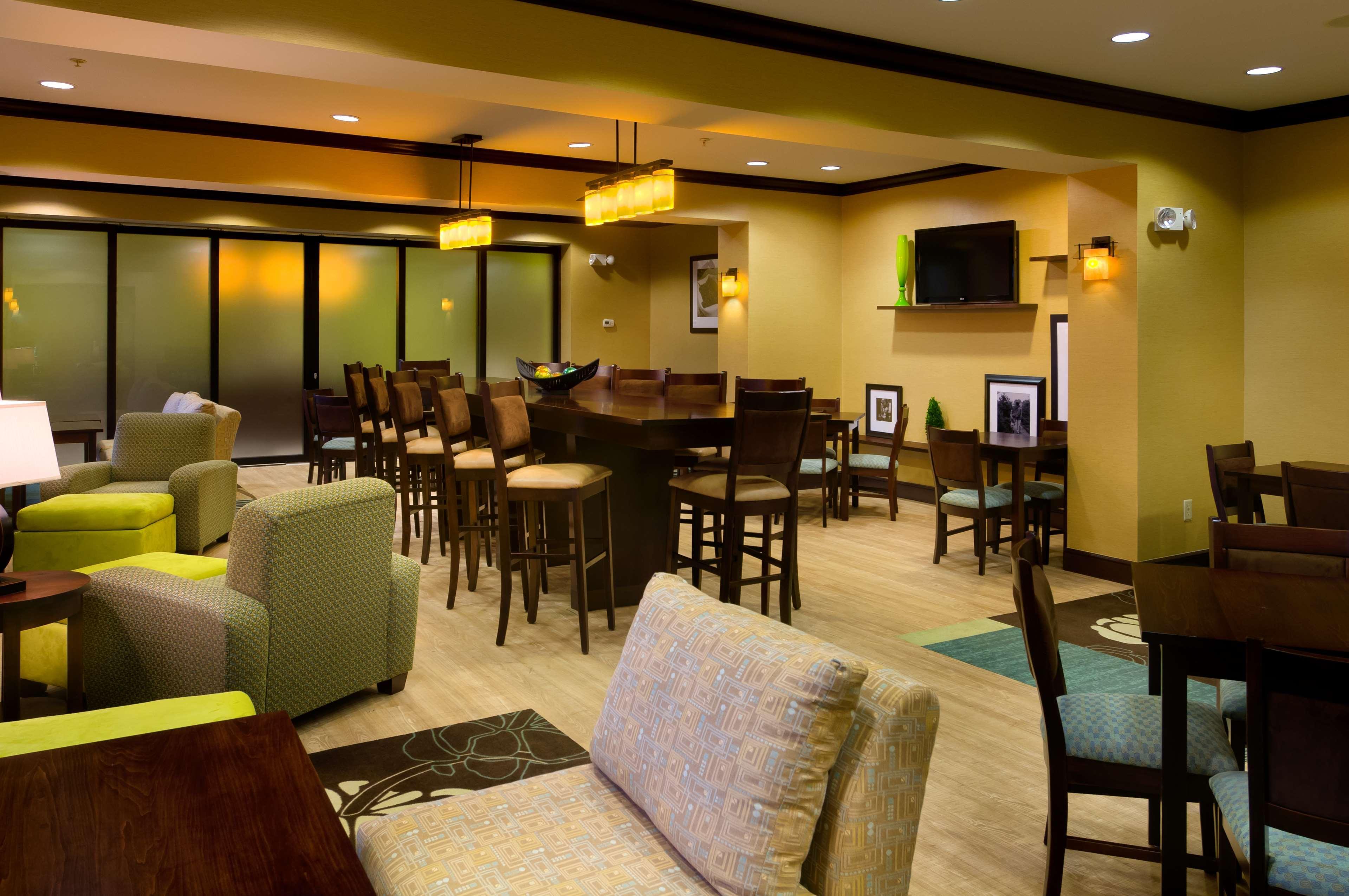 Hampton Inn Stow Экстерьер фото