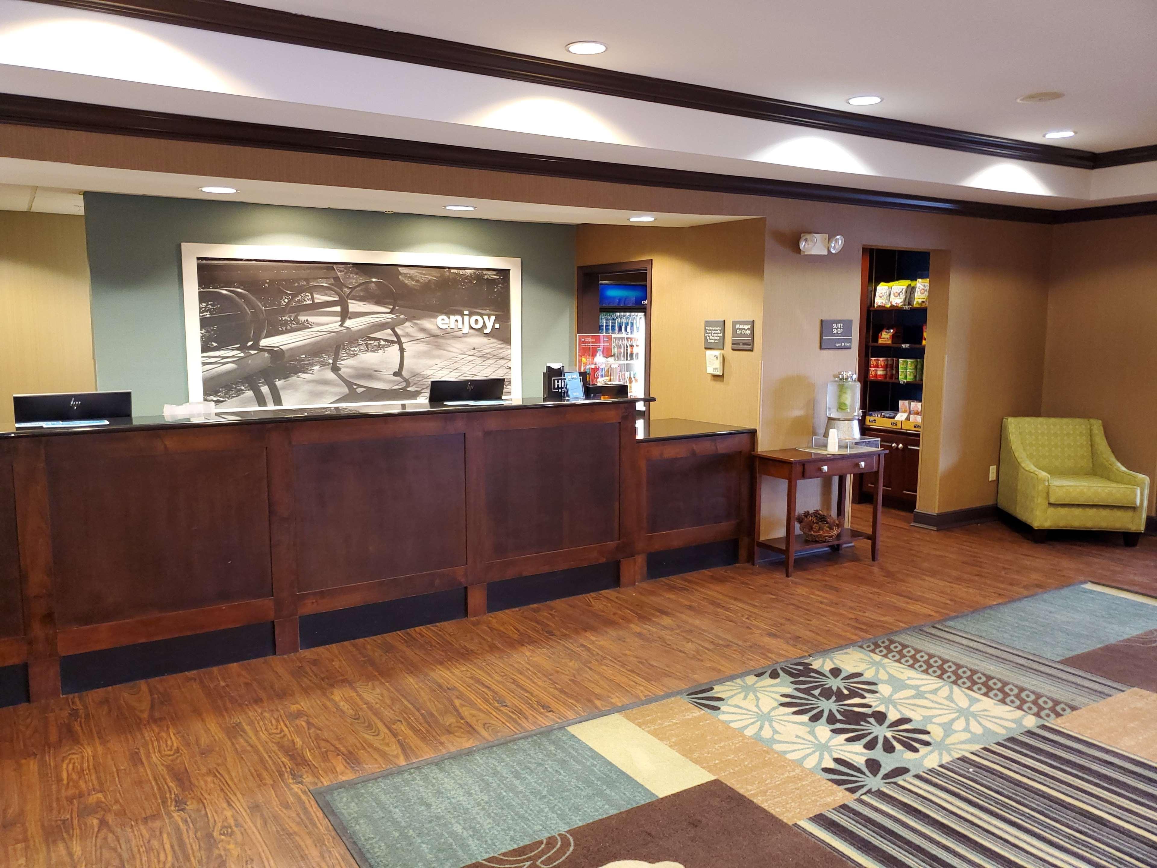 Hampton Inn Stow Экстерьер фото