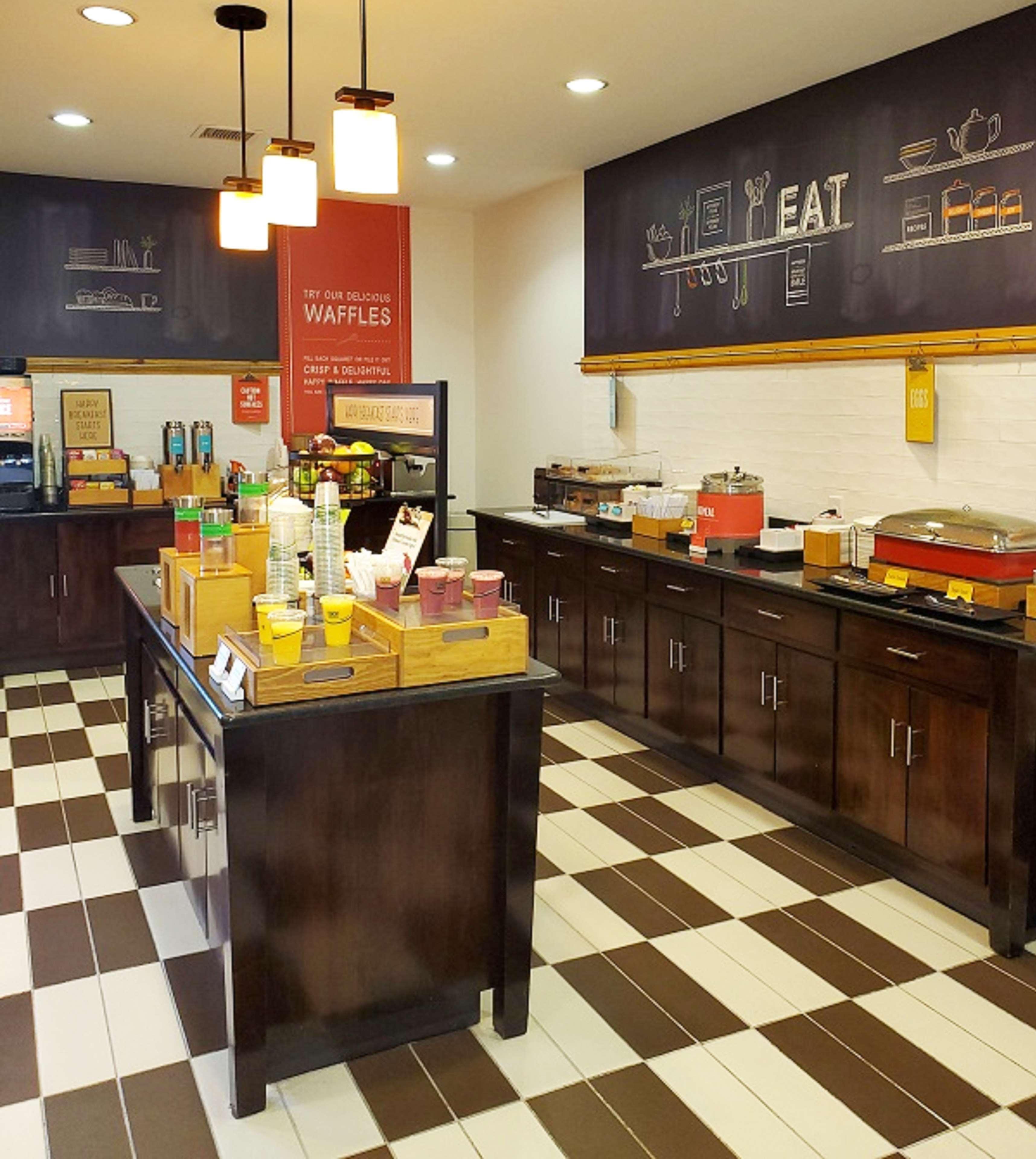 Hampton Inn Stow Экстерьер фото