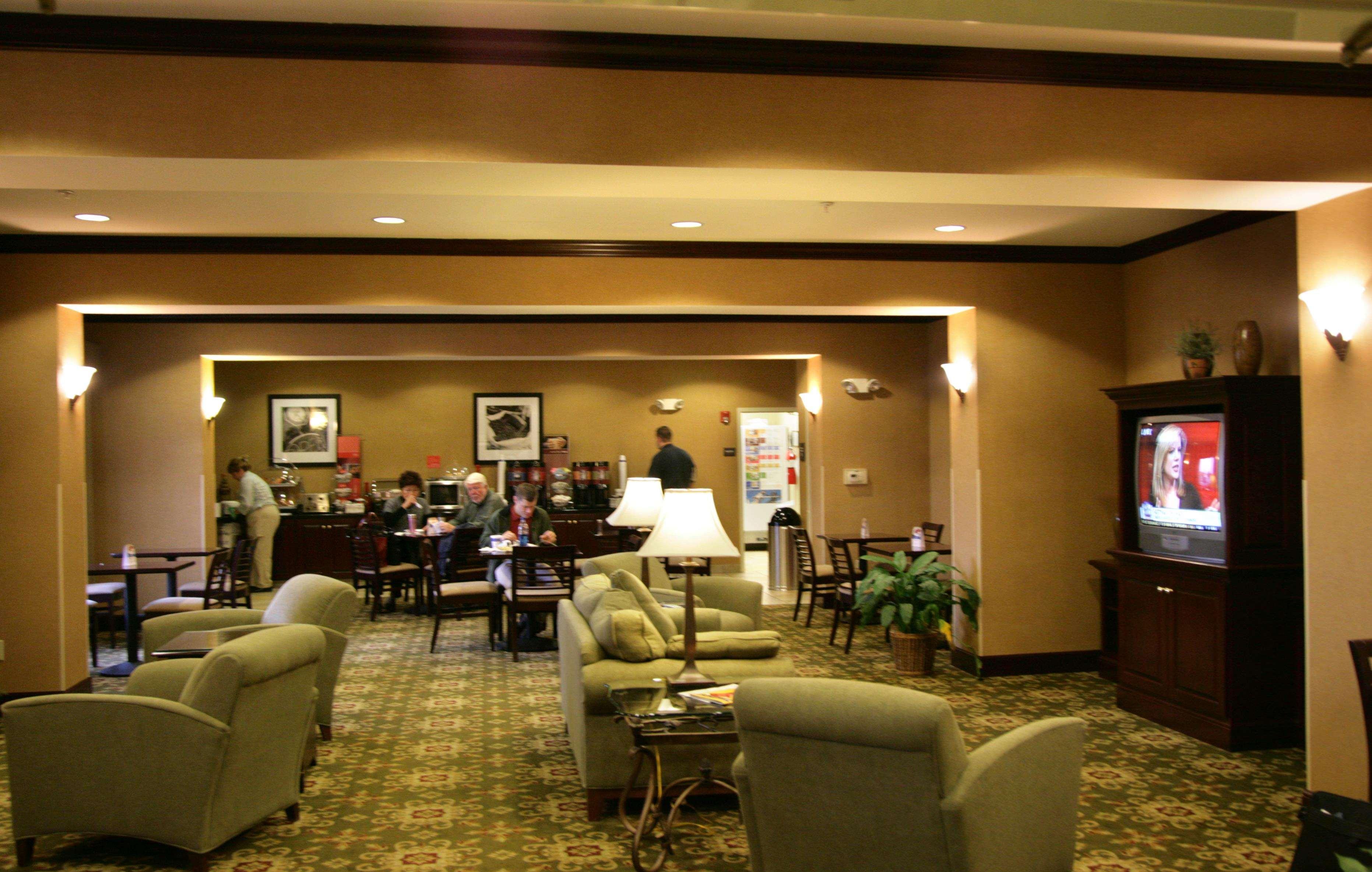 Hampton Inn Stow Экстерьер фото