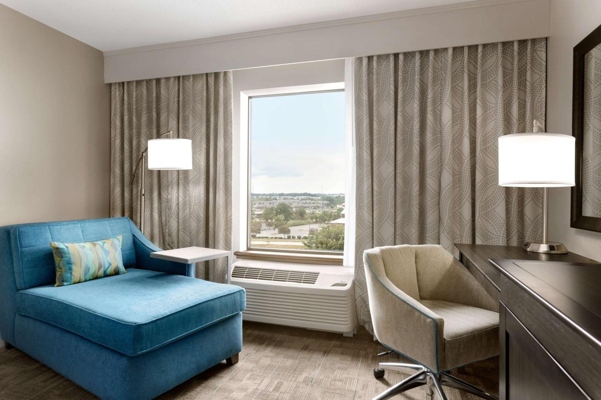 Hampton Inn Stow Экстерьер фото