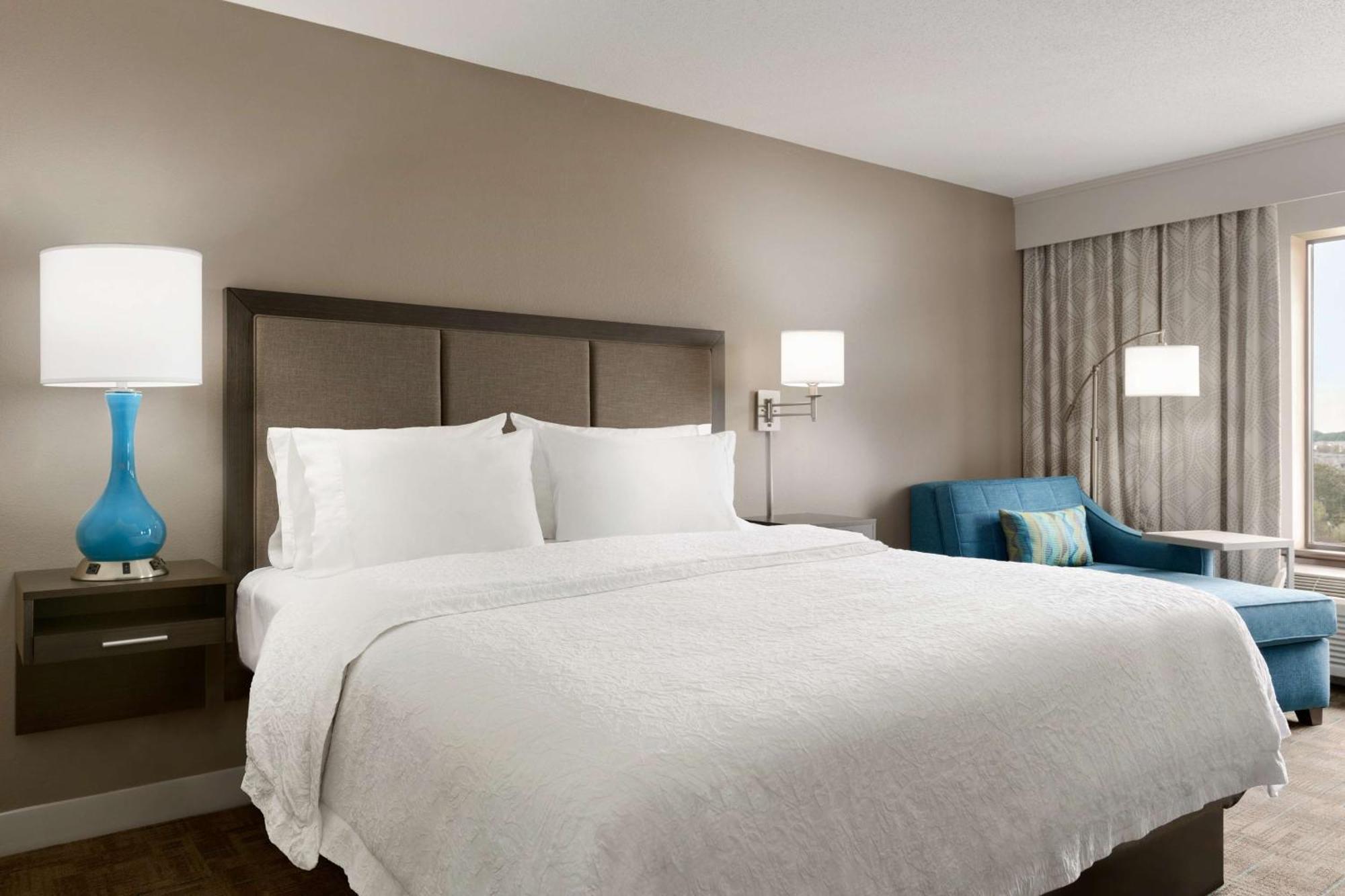 Hampton Inn Stow Экстерьер фото