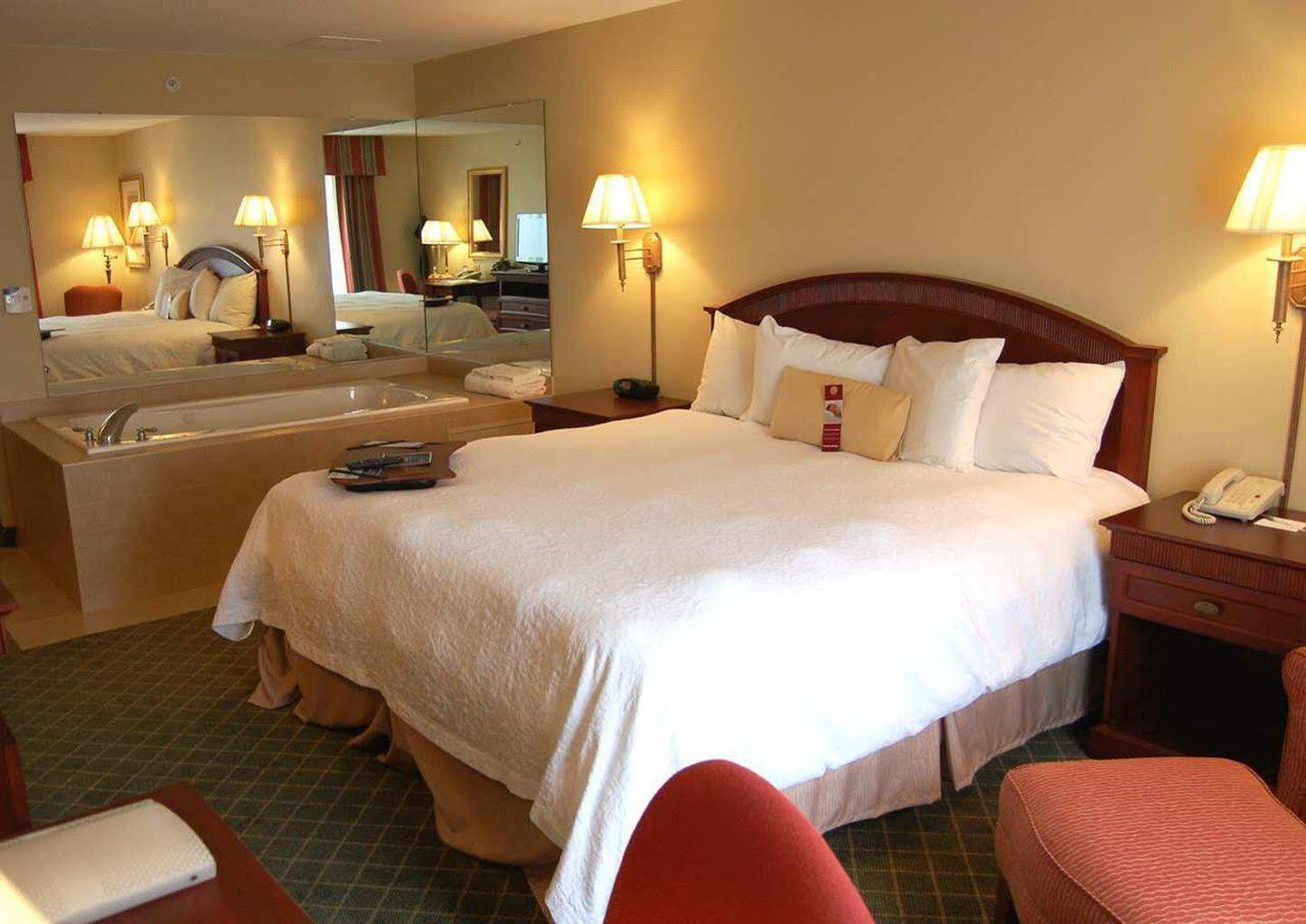 Hampton Inn Stow Экстерьер фото