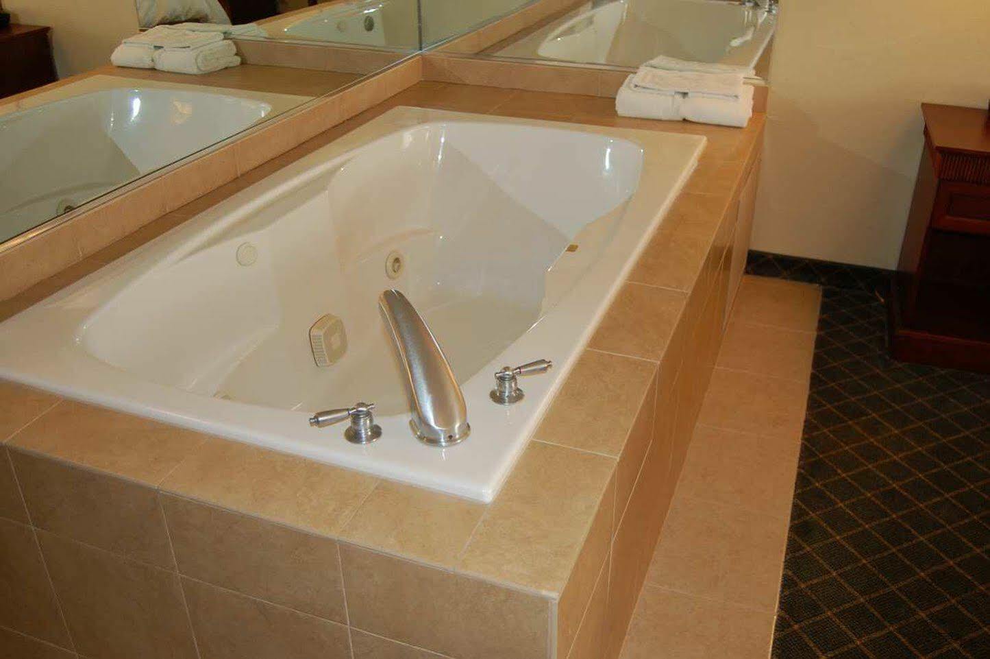 Hampton Inn Stow Экстерьер фото