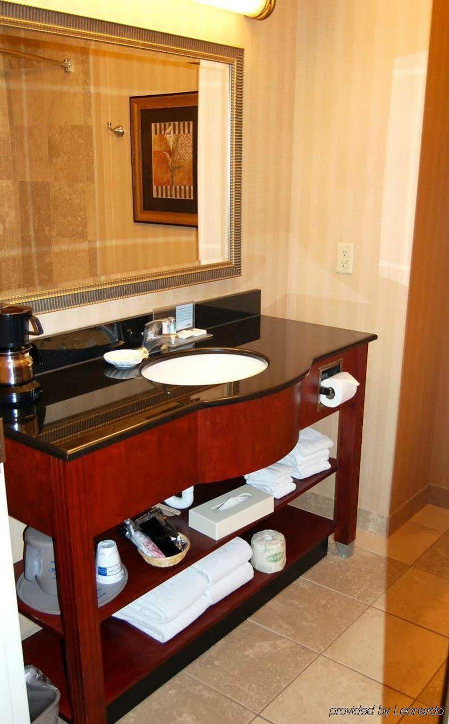 Hampton Inn Stow Экстерьер фото
