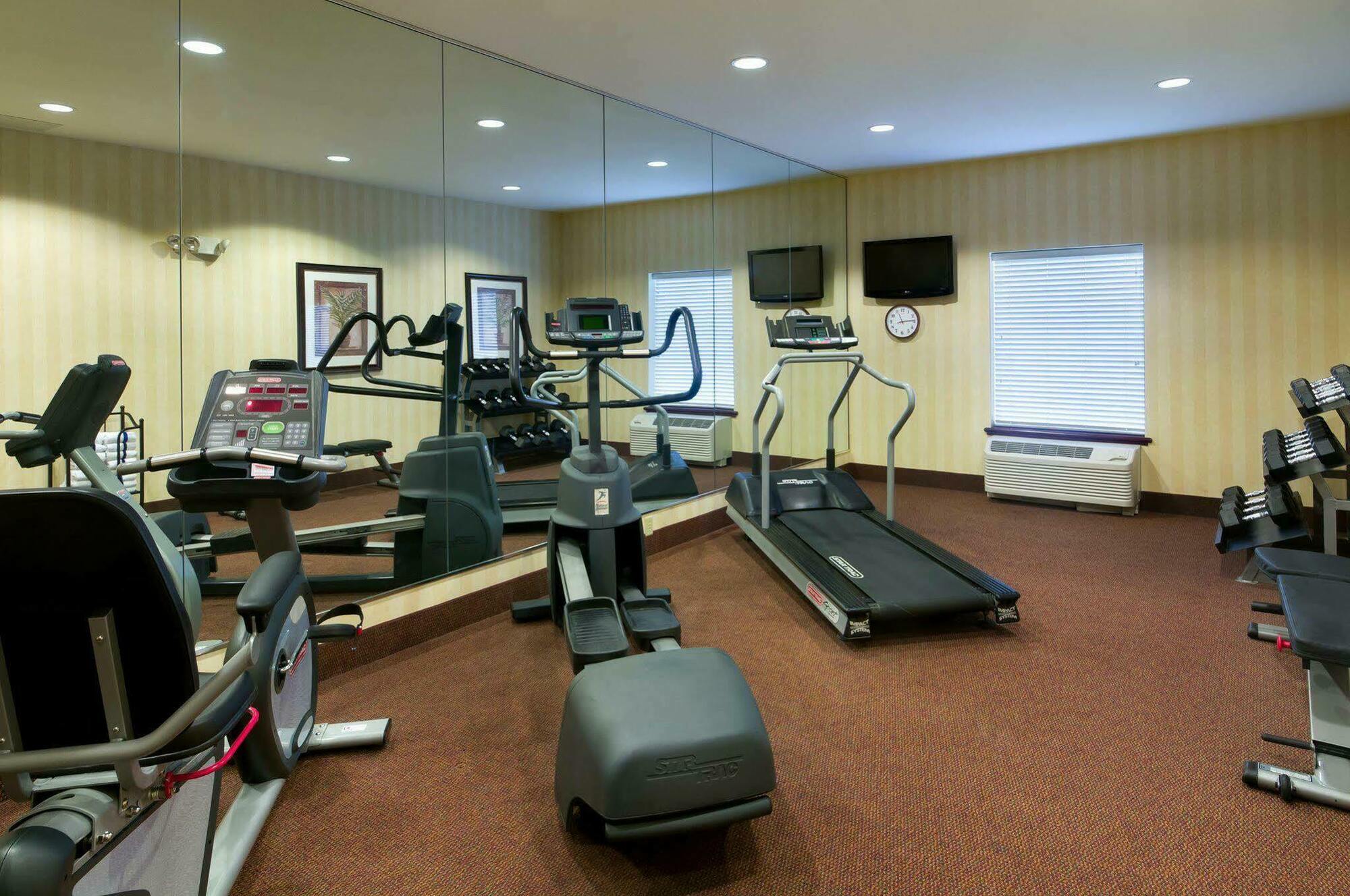Hampton Inn Stow Экстерьер фото